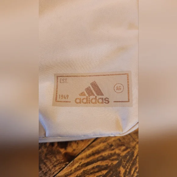 Adidas Essentials Sling Crossbody Bag Beige Pink - Picture 4 of 15